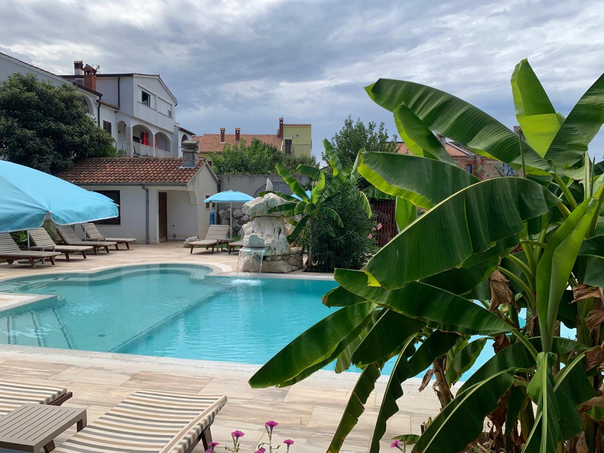 Gargamelo Pension Пореч Экстерьер фото
