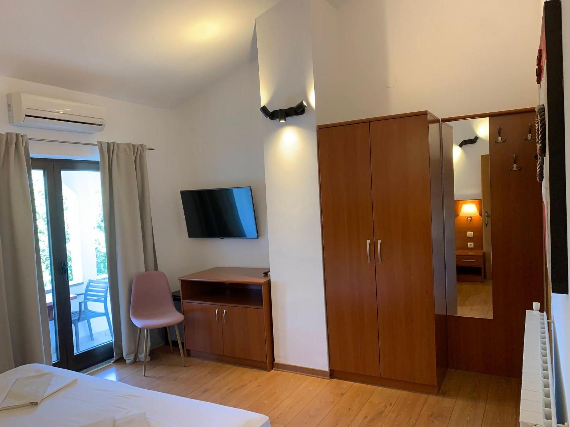 Gargamelo Pension Пореч Экстерьер фото