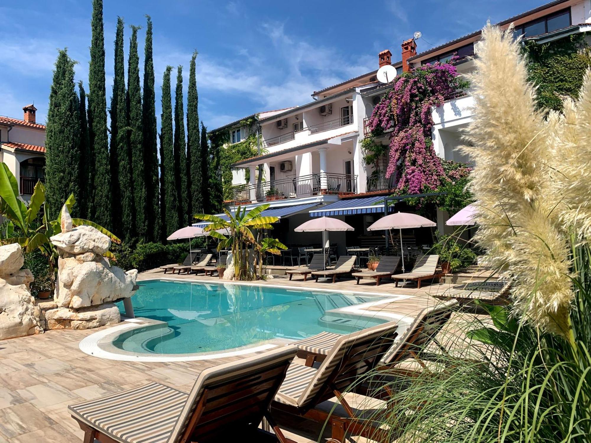 Gargamelo Pension Пореч Экстерьер фото