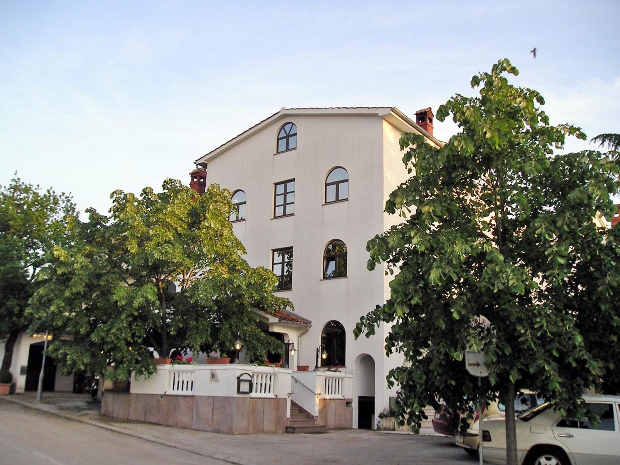 Gargamelo Pension Пореч Экстерьер фото